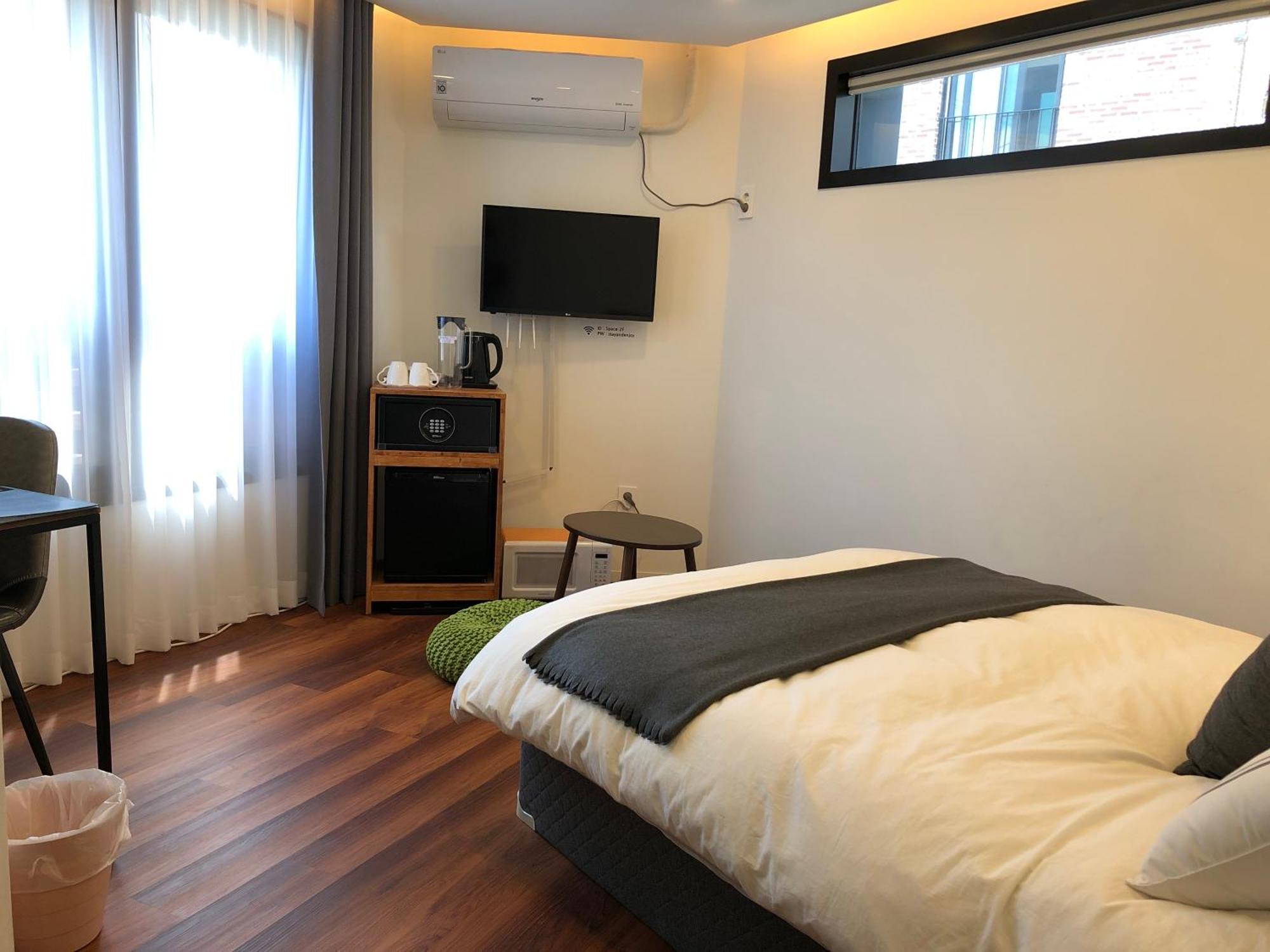 Space In Blackstone Сеул Номер фото